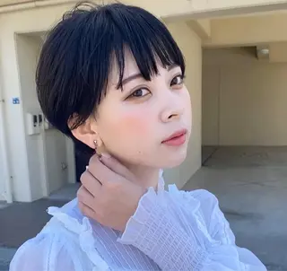 ショート カラー grand juteのヘアスタイル