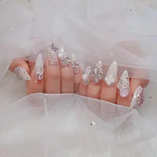 ネイル ラクロレ ハナ︎🌼のネイルデザイン