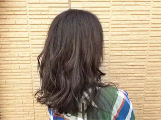セミロング ブリーチ・縮毛矯正 特化 山下良孝✂️のヘアスタイル