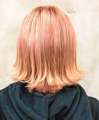 カラー ショート・ボブ 徳竹淳一のヘアスタイル