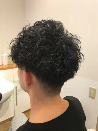 ショート アザマ　ヤスカツ _rosso 川口のヘアスタイル