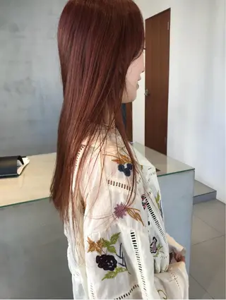 カラー hina KEEDAのヘアスタイル