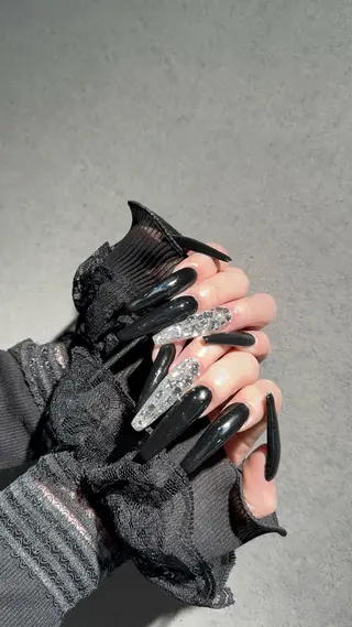 ネイル I-nailロング /ワンホン/キラキラのネイルデザイン