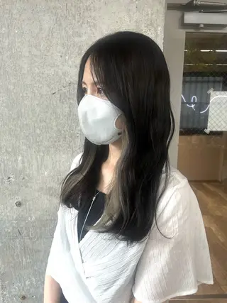 ロング 小長谷 夕菜のヘアスタイル