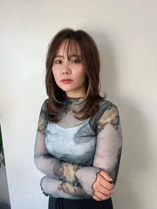 カラー 山中 欧輔のヘアスタイル