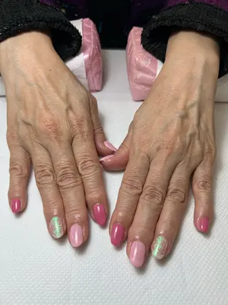ネイル 名越 彩花のネイルデザイン