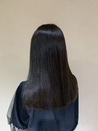 ロング カラー 平尾 樹里のヘアスタイル