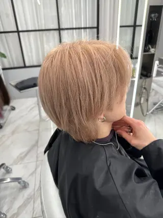 ショート カラー メンズ ハイトーンレイヤー 顔まわりSOTAのヘアスタイル