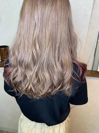 ロング Lit.豊橋 夏目のヘアスタイル
