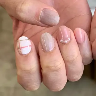 ネイル アトリエ　ミモザ所属・いまむら あかりのネイルデザイン