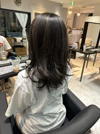 ミディアム 縮毛矯正  髪質改善 酸性ストレート特化のヘアスタイル