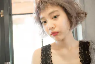カラー botan KOZUEのヘアスタイル