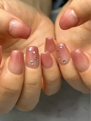 ネイル 【UNE.】 長さだしフィルインのネイルデザイン