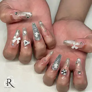 ロング 美フォルムスカルプ✨ RENAのネイルデザイン