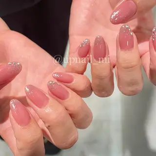 ネイル 花井 美友里のネイルデザイン