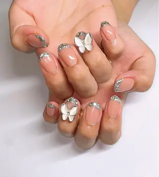 ネイル VIERU 🌈🎀💖のネイルデザイン