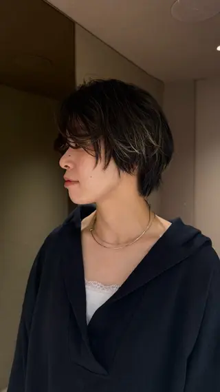 ショート カラー Akari暖色カラー /レイヤーカットのヘアスタイル