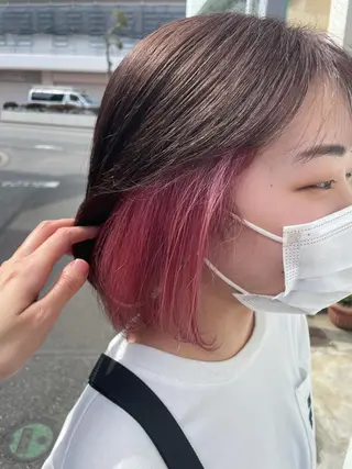 ショート インナーカラー 推し ブリーチ  髪質改善のヘアスタイル