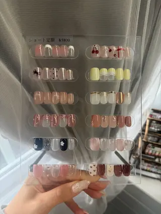 ネイル 岸 麗佳のネイルデザイン