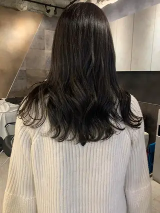 ロング カラー SAKINO. ベージュカラーのヘアスタイル