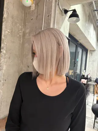 ショート カラー KAEDE🌺Wカ ラー/ホワイトカラーのヘアスタイル