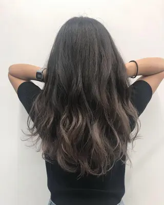 セミロング カラー 【公式】amble luxe池袋東口🩷のヘアスタイル