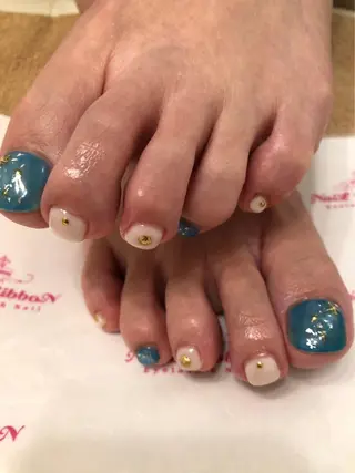 ネイル ネイルリボン 受付スタッフのネイルデザイン