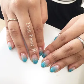 ネイル Petit Fleur所属・青柳 亜梨奈のマツエク・マツパデザイン