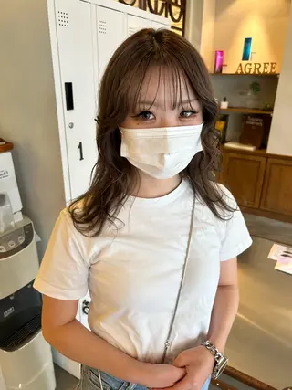 カラー AGREE Momokaのヘアスタイル