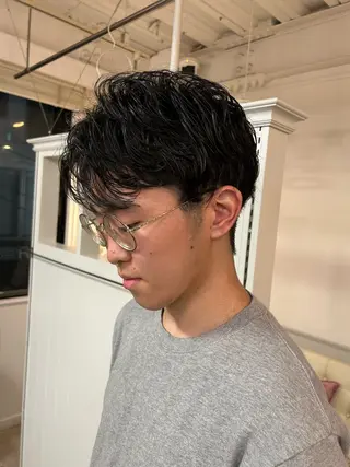 パーマ メンズ デザインカラー🌈 メイク💄ヒカリ🌟のヘアスタイル