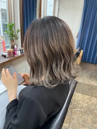 カラー J /レイヤーカット /ショートボブのヘアスタイル