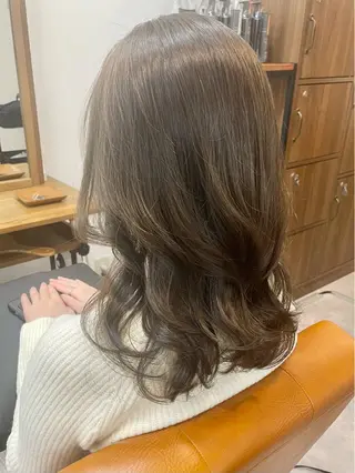 ミディアム 石川 理恵のヘアスタイル