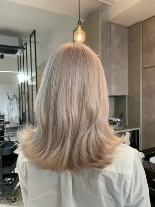 ミディアム カラー パーマ ヘアアレンジ ブリーチカラー🤍 颯馬🐈‍⬛のヘアスタイル
