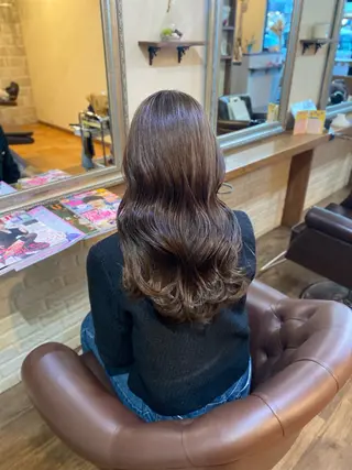 ロング 肥田 夕蘭のヘアスタイル