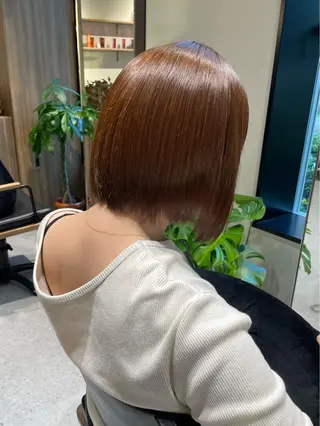 ショート カラー mai .のヘアスタイル