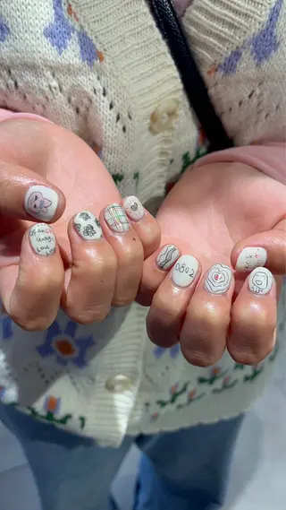 ネイル 夜のまつ毛屋さん 那覇/まつぱ/激安のマツエク・マツパデザイン