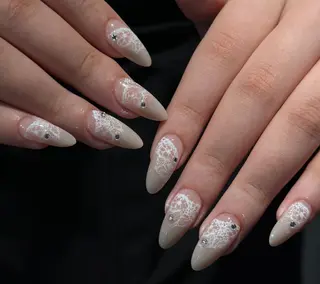ネイル Pure&Rich Nailのネイルデザイン