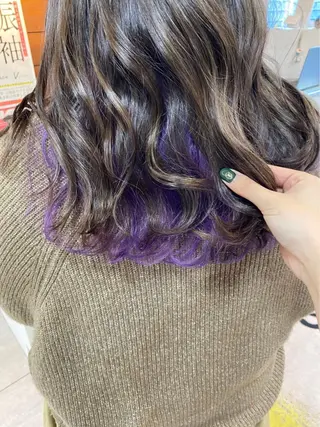 カラー インナー×縮毛矯正 ピンクカラー澤井里菜のヘアスタイル