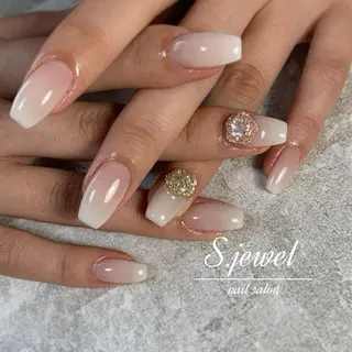 ネイル S. JEWELのネイルデザイン