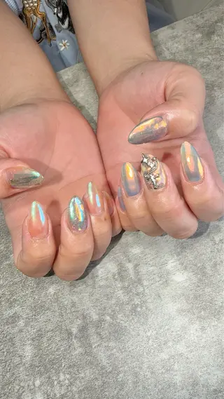 ネイル haleyume所属・shino🌟 痛ネイルのネイルデザイン