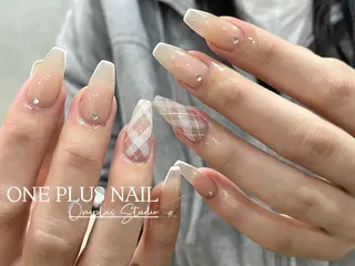 ネイル One plus StudioNailのネイルデザイン