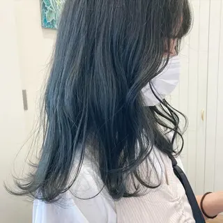 セミロング カラー ケアブリーチ 坪井佑樹のヘアスタイル