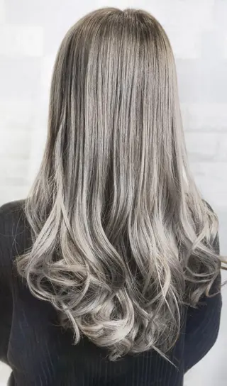 セミロング カラー ヘアアレンジ 次世代シールエクステ 錦糸町 小泉 朋之のヘアスタイル