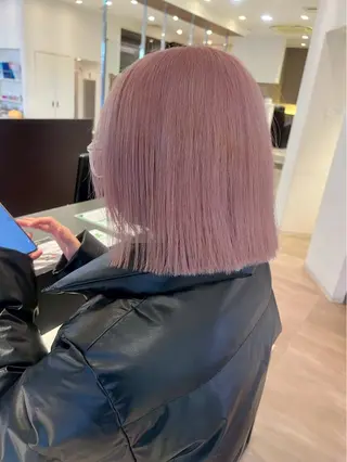カラー 岩岡 つなみのヘアスタイル