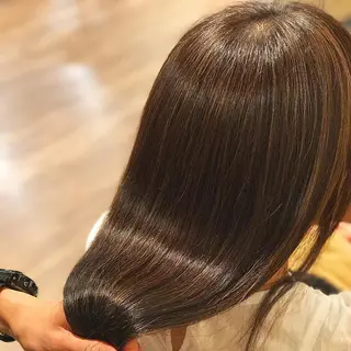 ミディアム カット講師 久保匠のヘアスタイル