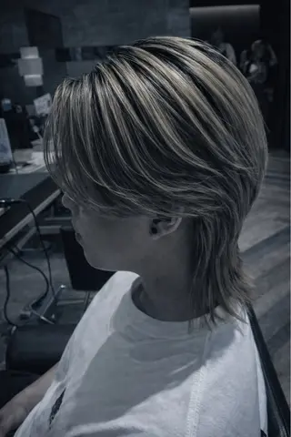 ミディアム カラー メンズ特化/フェザー /パーマ/伊勢元のヘアスタイル