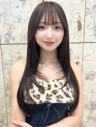 ロング レイヤーカット 新宿🤍Maiのヘアスタイル