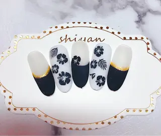 ネイル マジック ミラーのネイルデザイン