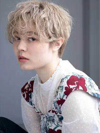 ショート カラー パーマ ヘアアレンジ cherir髪質改善 パーソナルカラー診断のヘアスタイル