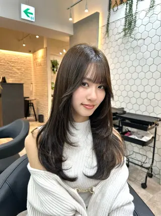 ロング カラー ミディアムレイヤー 添田晃基のヘアスタイル